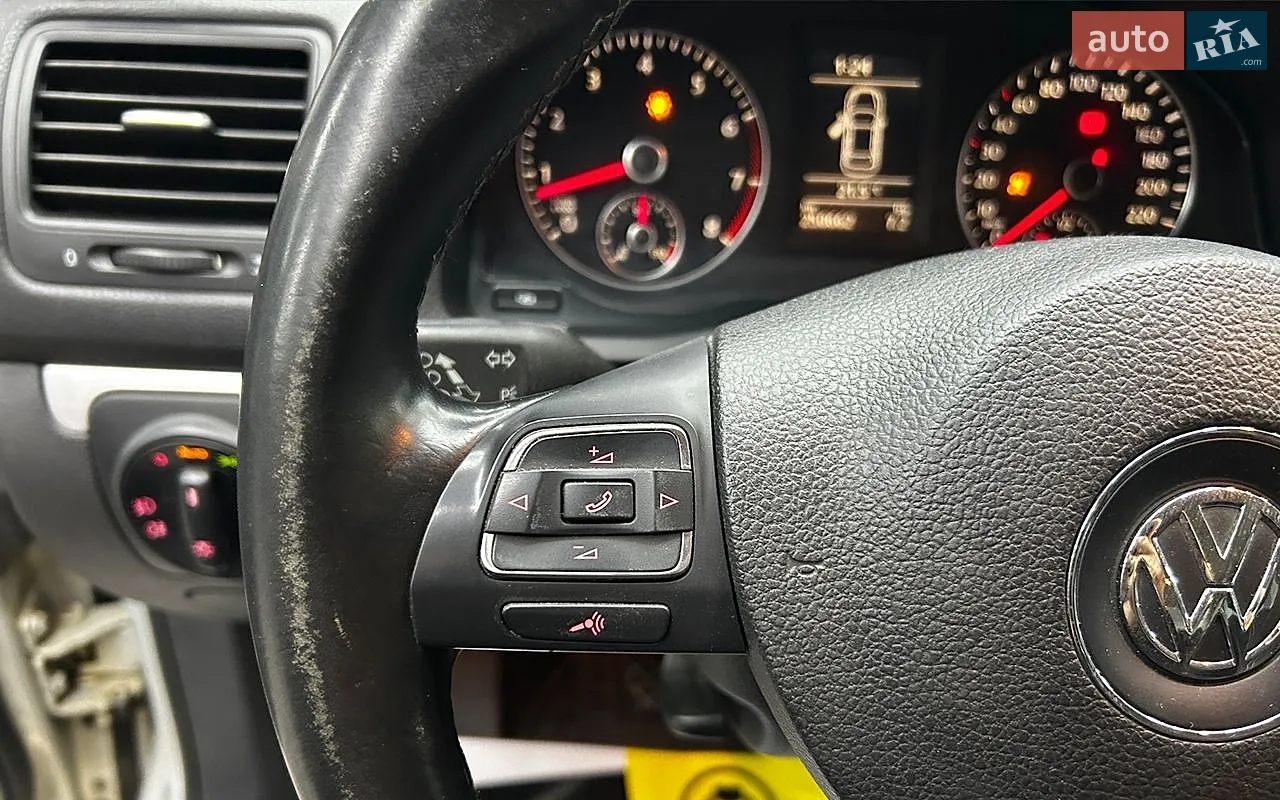 2010 Volkswagen Jetta - мініатюра 17