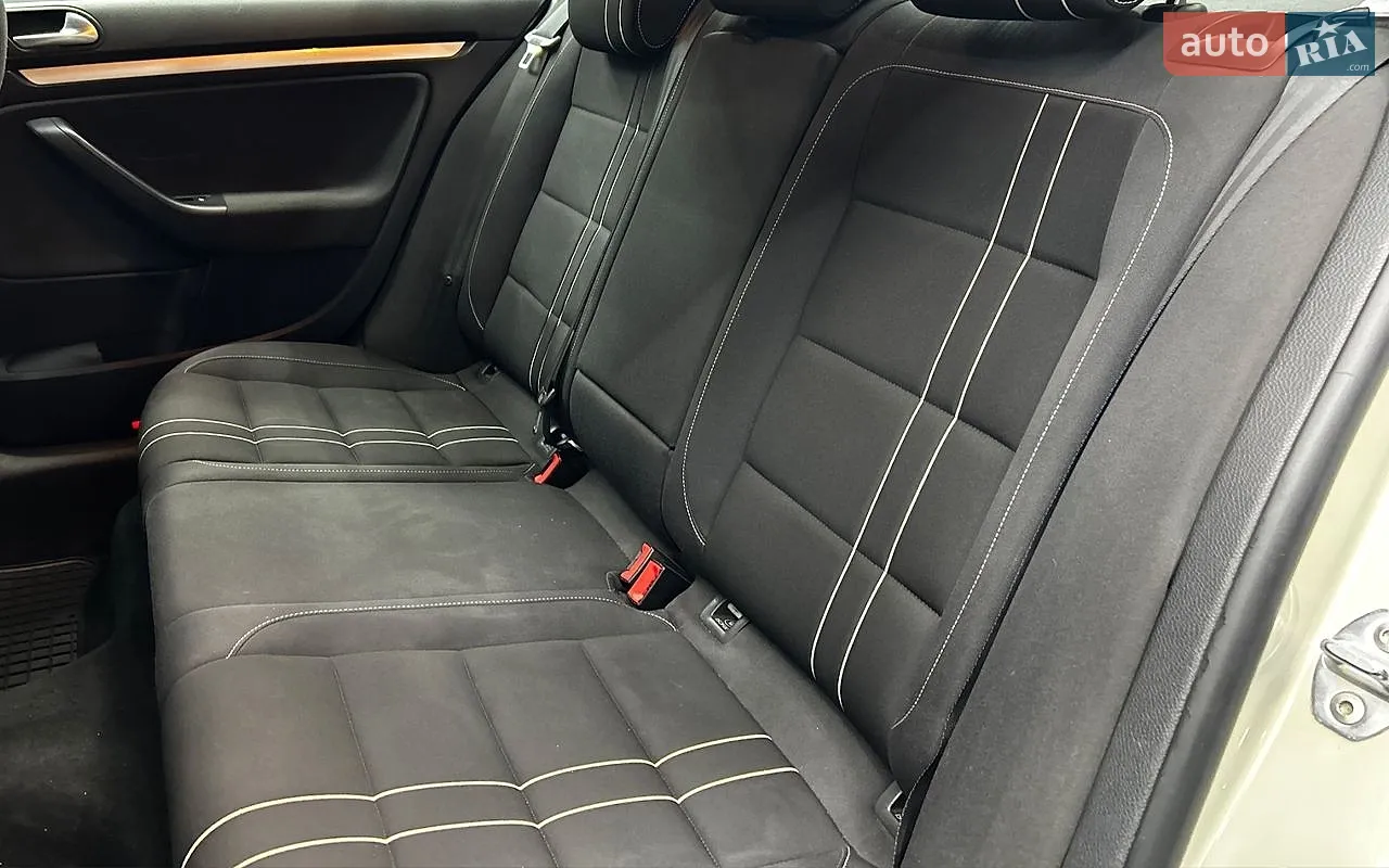 2010 Volkswagen Jetta - мініатюра 24
