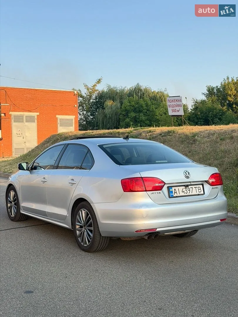 2011 Volkswagen Jetta - мініатюра 4
