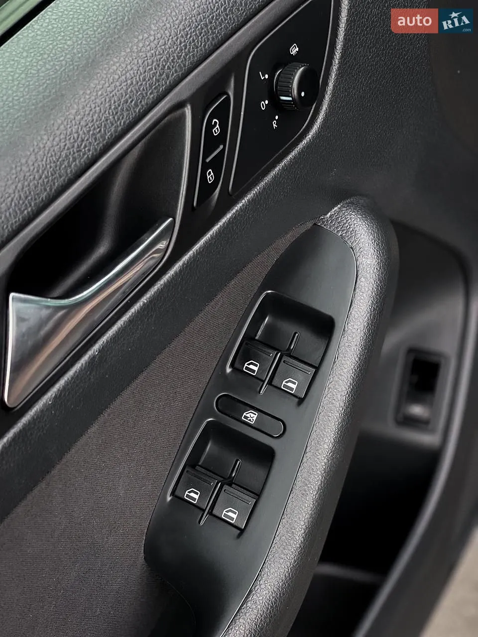 2011 Volkswagen Jetta - мініатюра 22