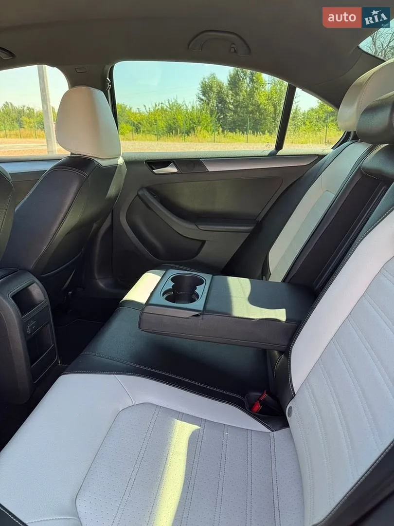 2017 Volkswagen Jetta - мініатюра 12