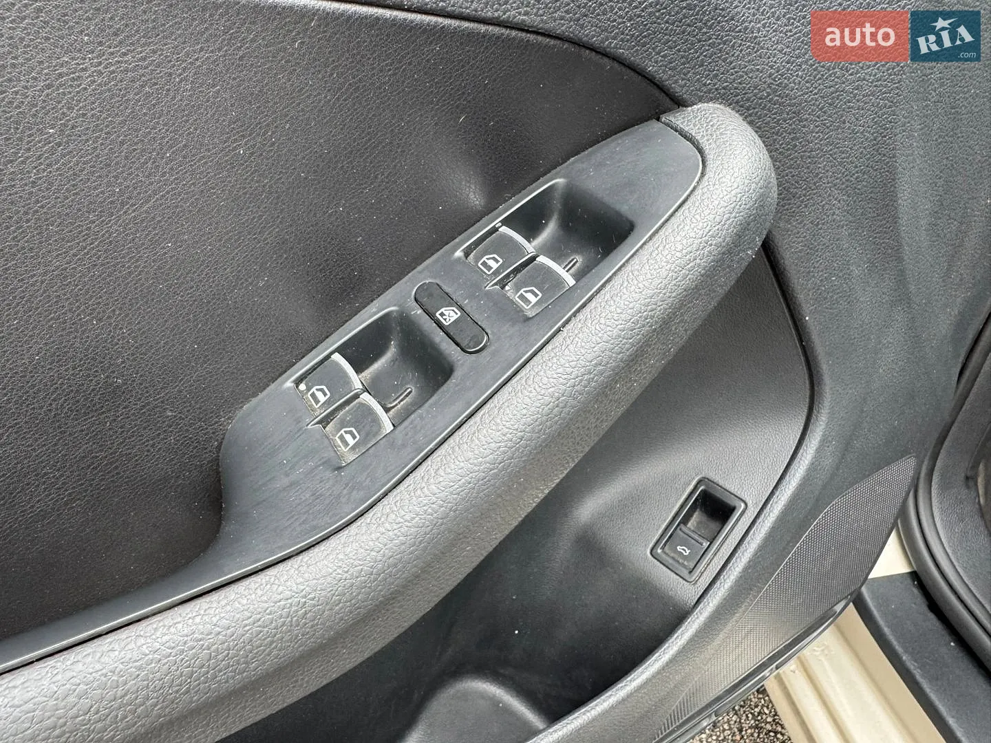 2012 Volkswagen Jetta - мініатюра 15