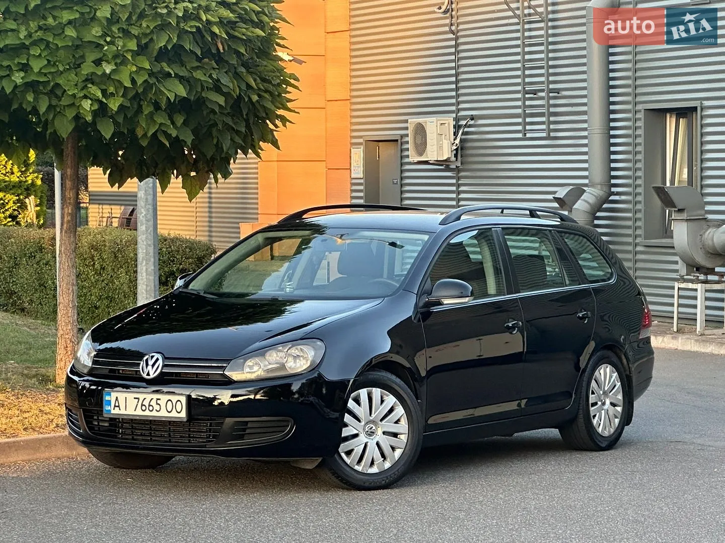 2011 Volkswagen Jetta - фото 1