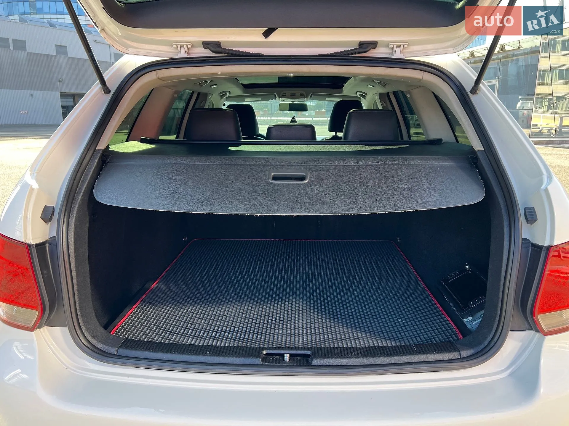 2013 Volkswagen Jetta - мініатюра 30