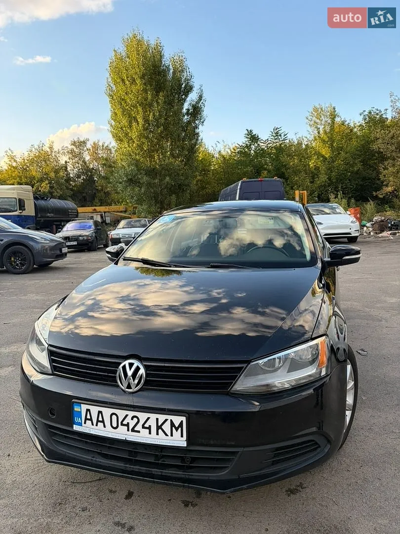 2010 Volkswagen Jetta - фото 1