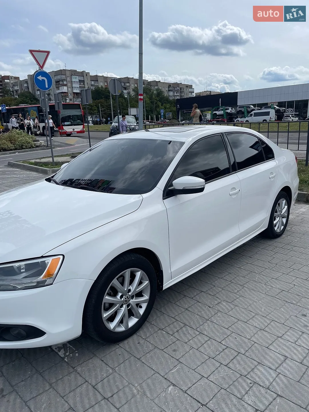 2012 Volkswagen Jetta - мініатюра 2