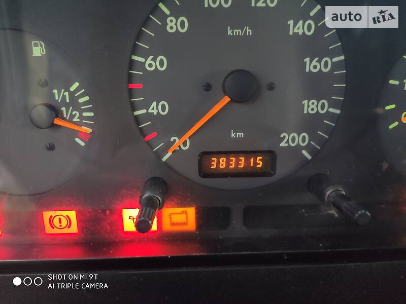 Вантажопасажирський фургон Volkswagen LT 2003 в Києві