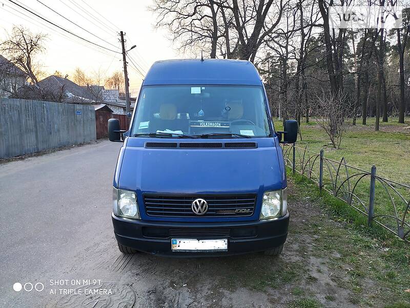 Вантажопасажирський фургон Volkswagen LT 2003 в Києві