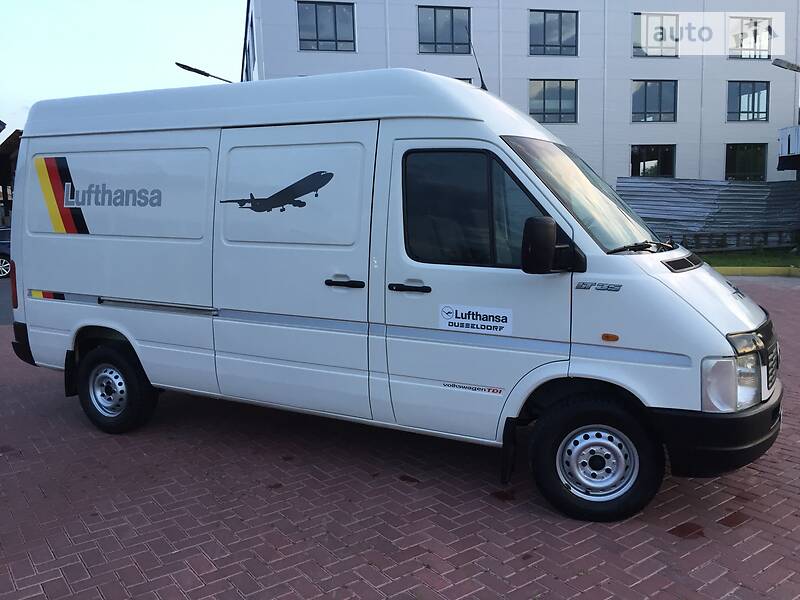 Вантажопасажирський фургон Volkswagen LT 2004 в Рівному