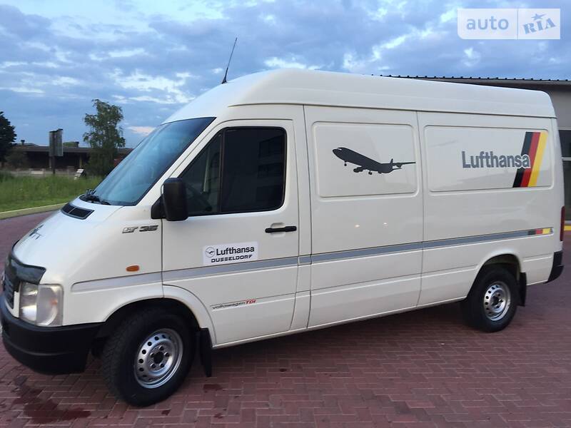 Вантажопасажирський фургон Volkswagen LT 2004 в Рівному