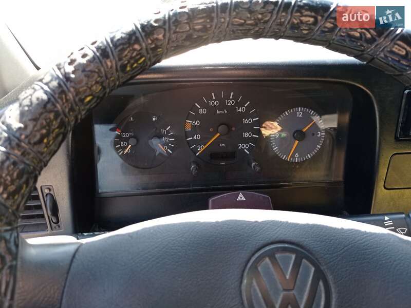 Мікроавтобус Volkswagen LT 2006 в Ужгороді