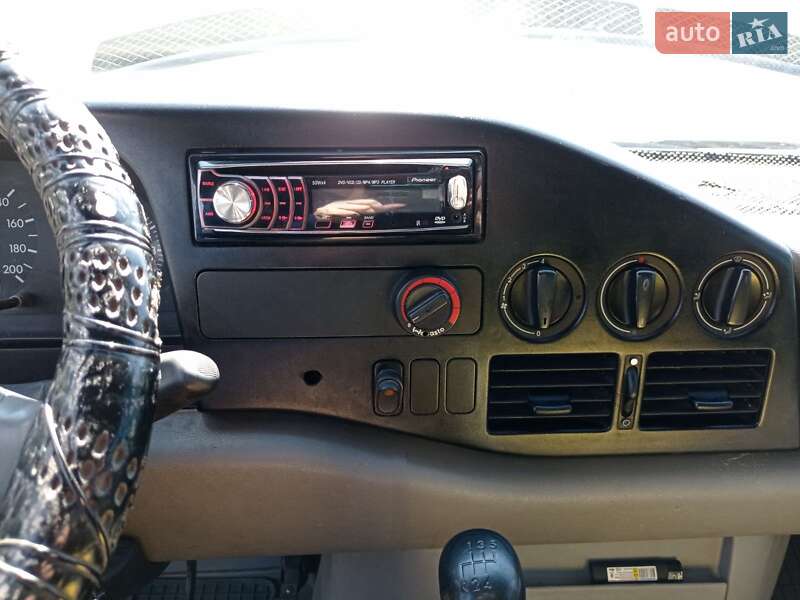 Мікроавтобус Volkswagen LT 2006 в Ужгороді