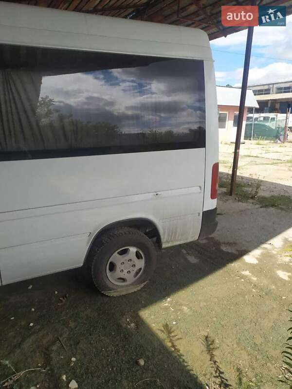 Мікроавтобус Volkswagen LT 2003 в Чернівцях