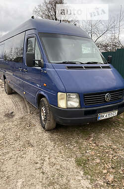 Грузопассажирский фургон Volkswagen LT 2006 в Вараше