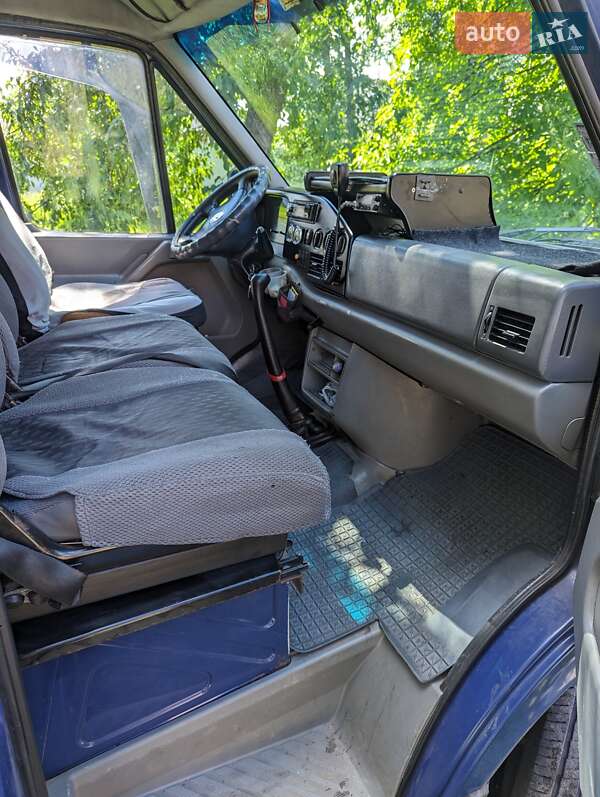 Мікроавтобус Volkswagen LT 2005 в Ковелі