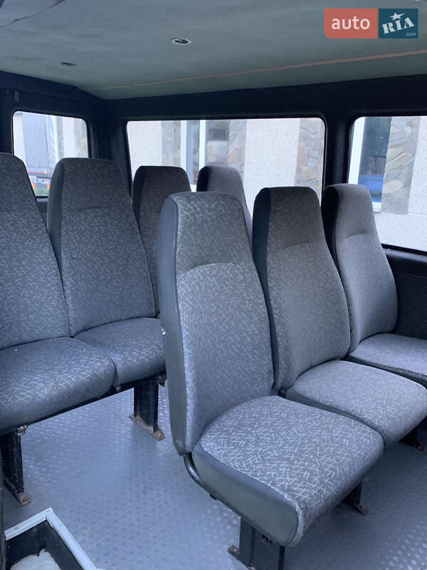 Вантажопасажирський фургон Volkswagen LT 2002 в Дубні