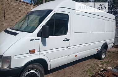 Грузовой фургон Volkswagen LT 2002 в Харькове