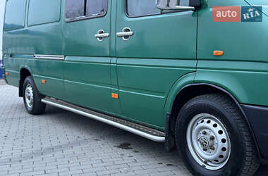 Грузопассажирский фургон Volkswagen LT 2004 в Ковеле