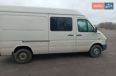 Вантажопасажирський фургон Volkswagen LT 2003 в Тульчині