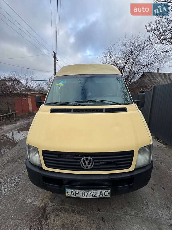 Вантажопасажирський фургон Volkswagen LT 2002 в Ромнах