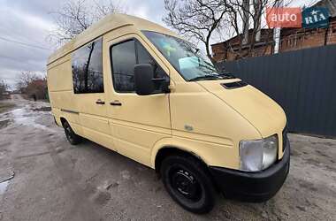 Вантажопасажирський фургон Volkswagen LT 2002 в Ромнах