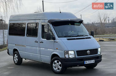 Вантажопасажирський фургон Volkswagen LT 2001 в Здолбуніві