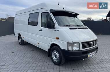 Вантажопасажирський фургон Volkswagen LT 2005 в Рівному