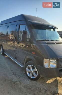 Грузовой фургон Volkswagen LT 2003 в Ратным