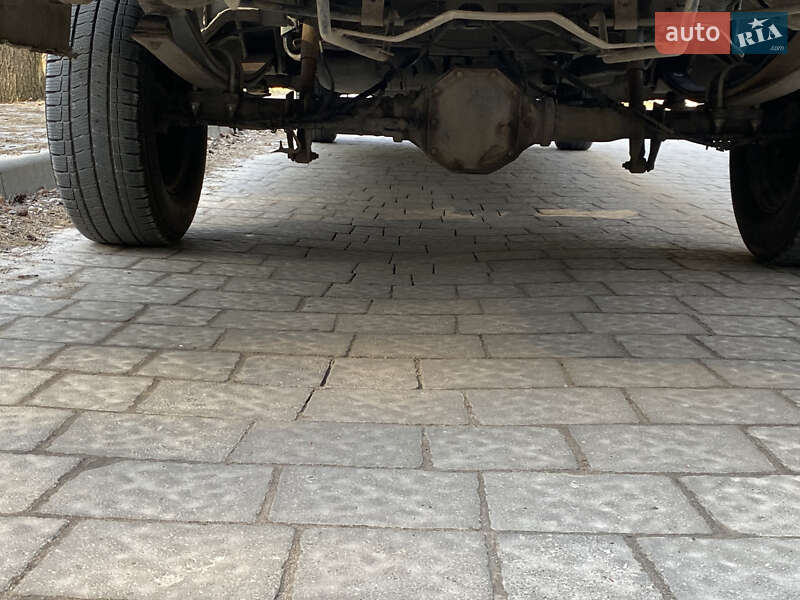 Грузовой фургон Volkswagen LT 2004 в Львове