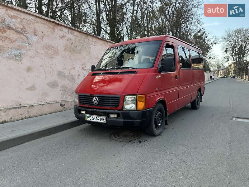 Міський автобус Volkswagen LT 2000 в Чернівцях