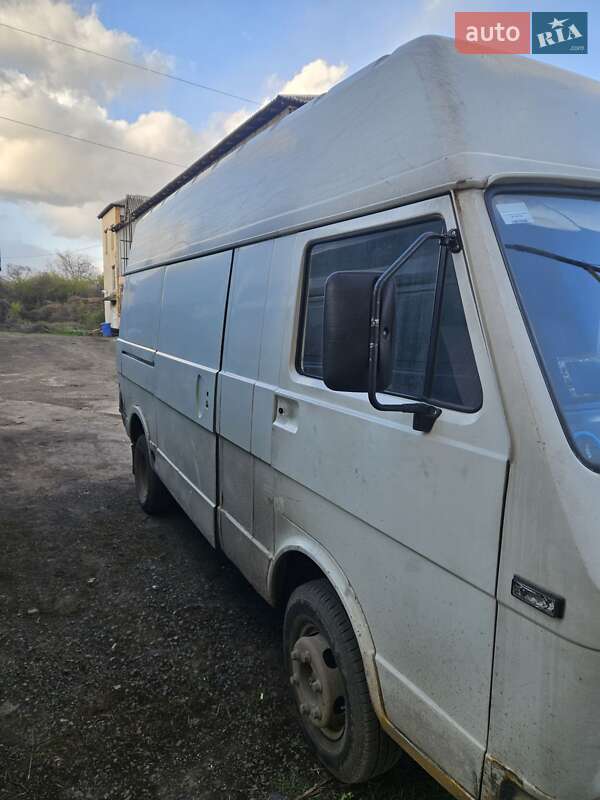 Вантажний фургон Volkswagen LT 1995 в Ужгороді