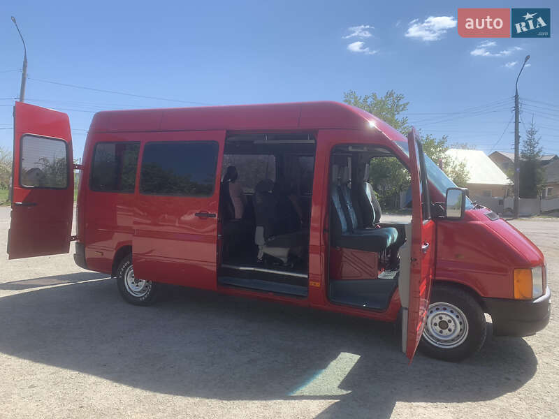 Вантажопасажирський фургон Volkswagen LT 1998 в Хотині