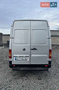 Грузовой фургон Volkswagen LT 2004 в 