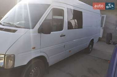 Вантажопасажирський фургон Volkswagen LT 2004 в 