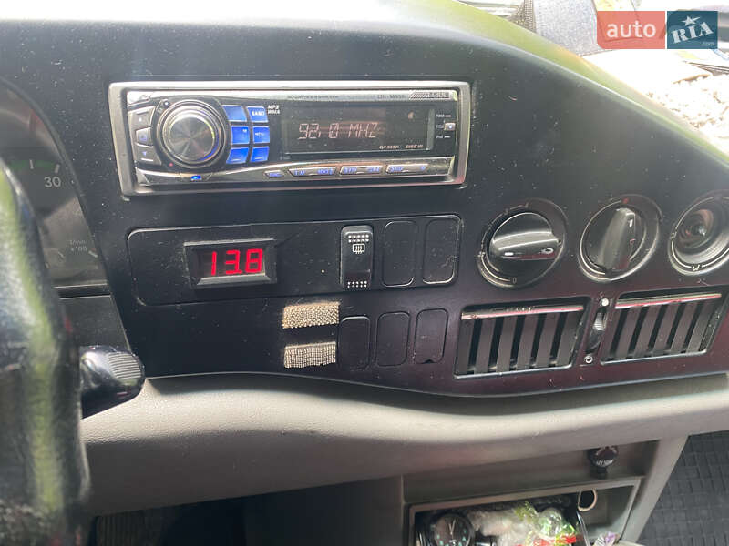 Вантажний фургон Volkswagen LT 2004 в Жмеринці