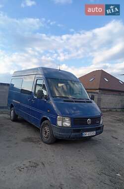 Вантажопасажирський фургон Volkswagen LT 2003 в Рівному