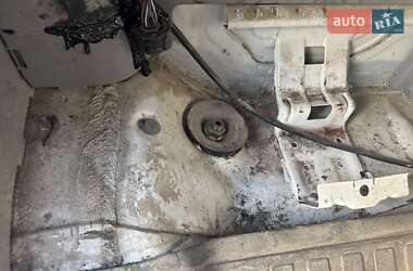 Вантажний фургон Volkswagen LT 2004 в 