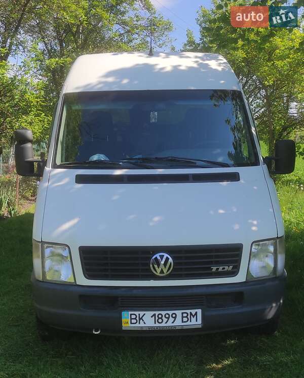 Вантажний фургон Volkswagen LT 2000 в 