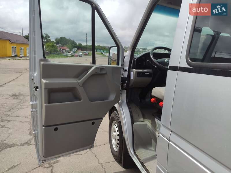 Микроавтобус Volkswagen LT 2006 в Ровно