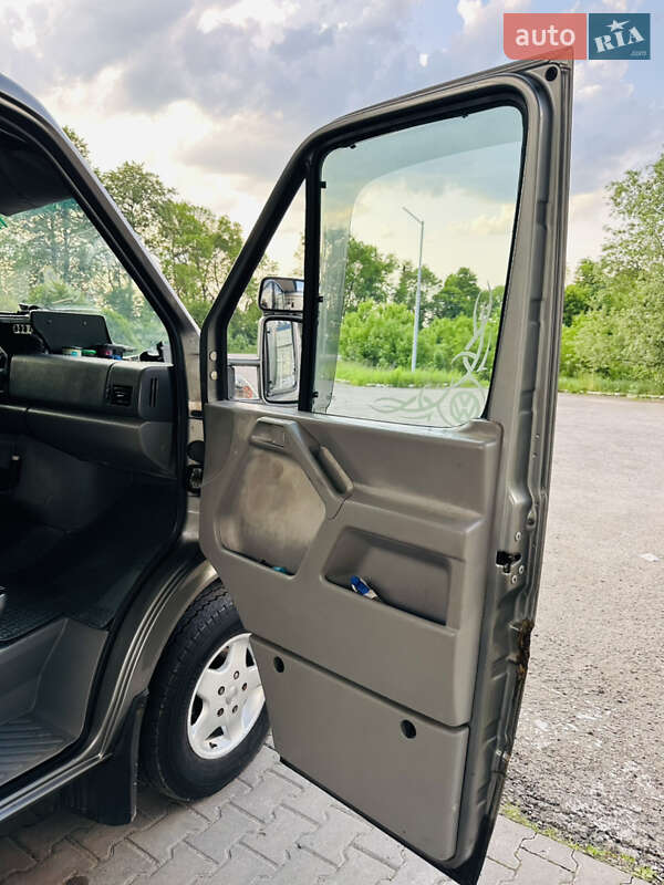 Автовоз Volkswagen LT 2002 в Дубно