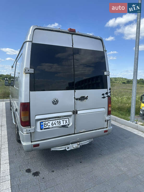 Вантажопасажирський фургон Volkswagen LT 2006 в Львові
