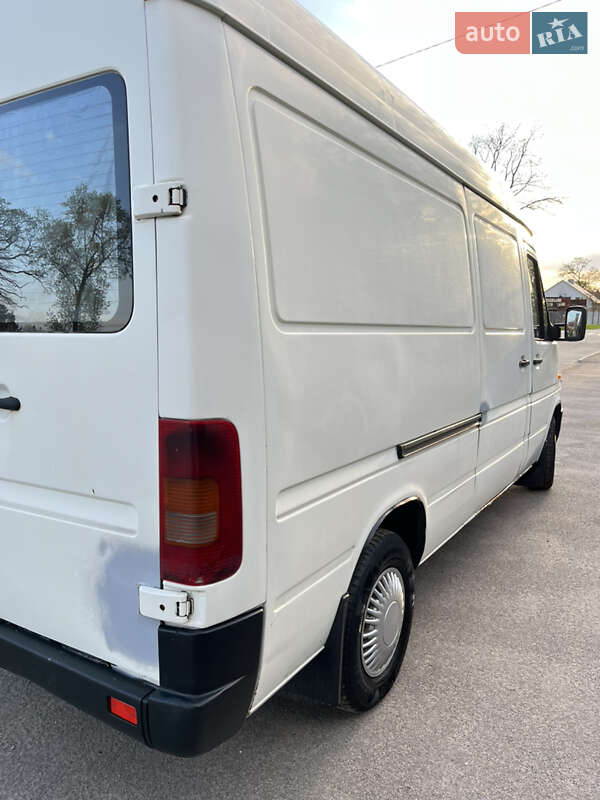 Вантажний фургон Volkswagen LT 1997 в Дрогобичі