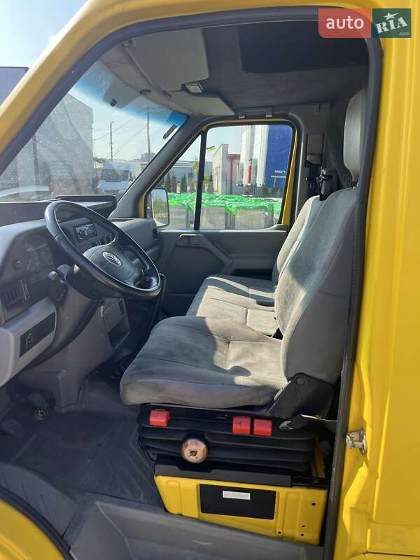 Вантажний фургон Volkswagen LT 2006 в Мукачевому