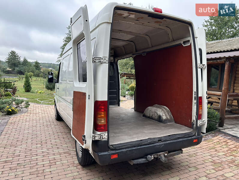 Вантажний фургон Volkswagen LT 2006 в Києві