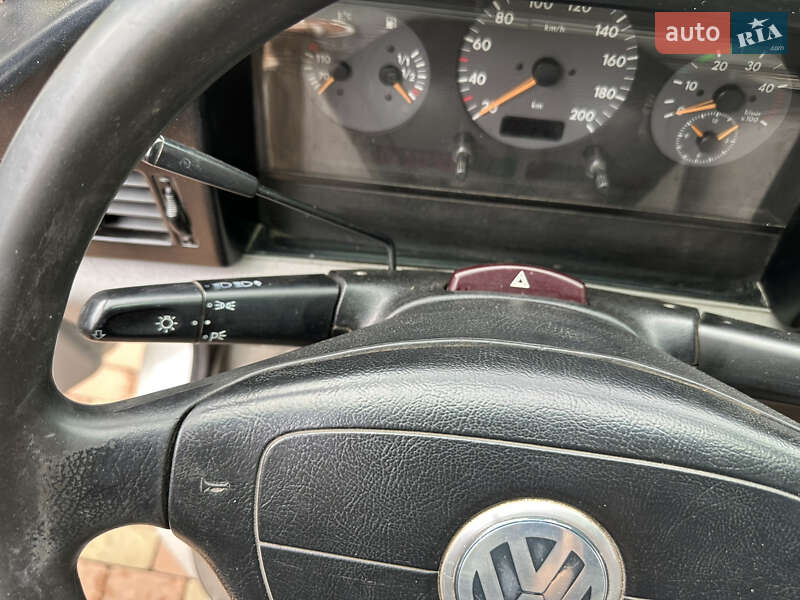 Вантажний фургон Volkswagen LT 2006 в Києві