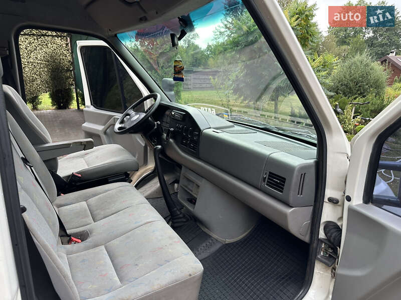 Вантажний фургон Volkswagen LT 2006 в Києві