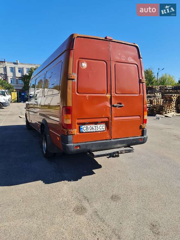 Вантажний фургон Volkswagen LT 2006 в Чернігові