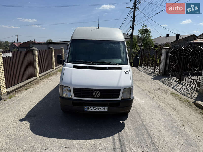 Вантажний фургон Volkswagen LT 2003 в Львові