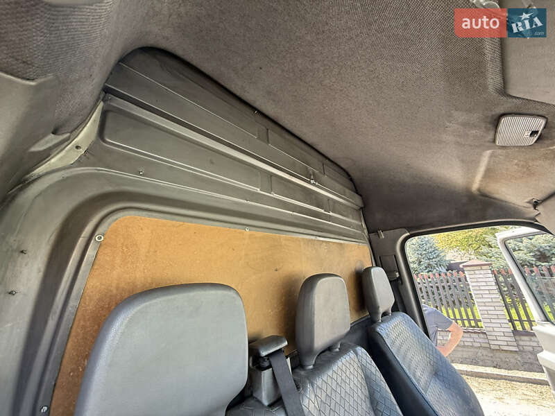 Вантажний фургон Volkswagen LT 2003 в Львові