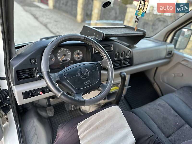 Грузопассажирский фургон Volkswagen LT 2001 в Надворной